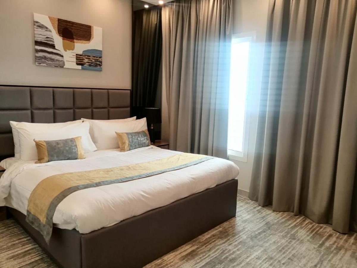 Clowzer Hotel Appartments リヤード エクステリア 写真