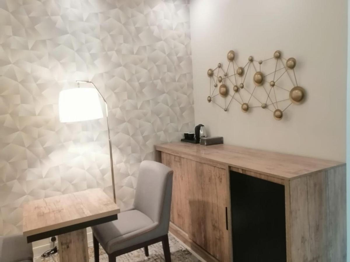 Clowzer Hotel Appartments リヤード エクステリア 写真