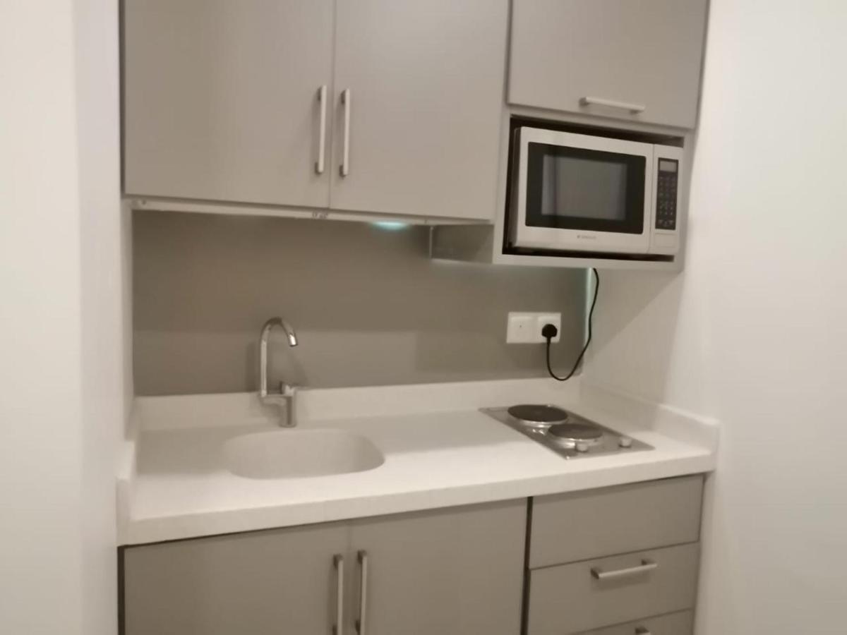Clowzer Hotel Appartments リヤード エクステリア 写真