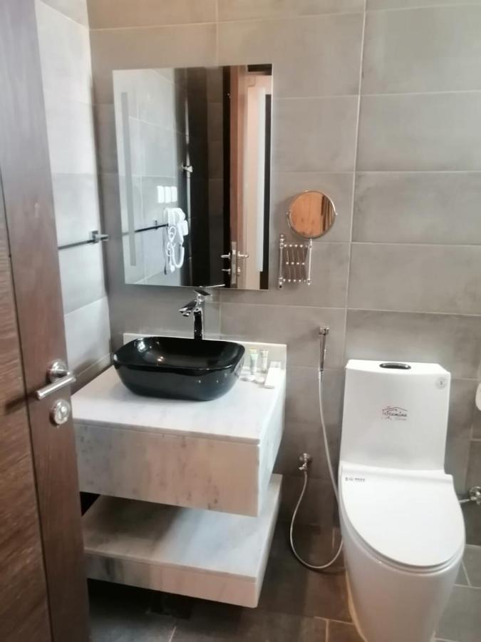 Clowzer Hotel Appartments リヤード エクステリア 写真