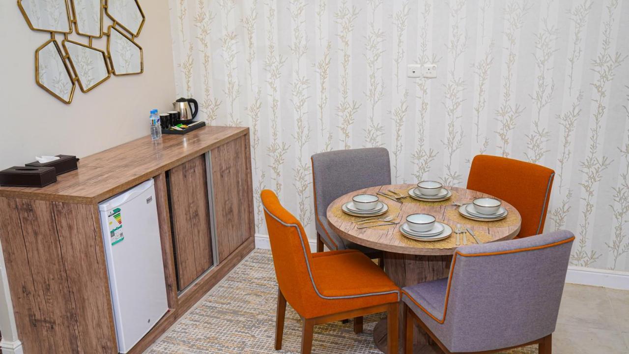 Clowzer Hotel Appartments リヤード エクステリア 写真